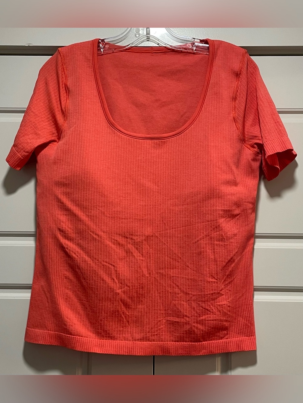 Lululemon Built In Bra Coral Scoop Neck Short Sleeve Tee